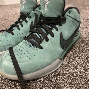 Nike kobe petro girl dad